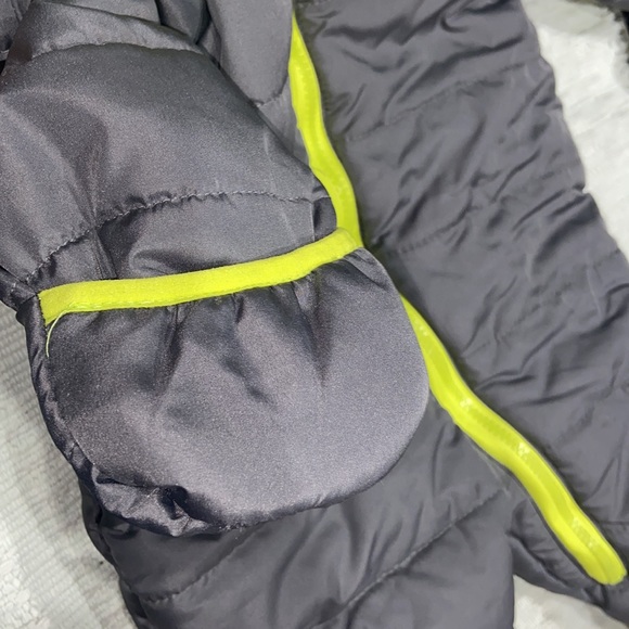 Size 6-9 Months Snowsuit - Picture 3 of 5